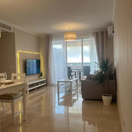 Park Apartment *